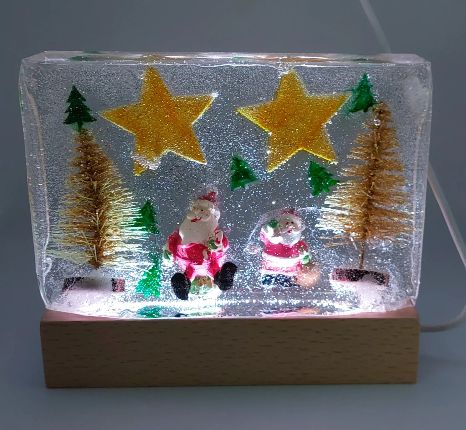 Kersttafereel in Epoxy met LED-verlichting